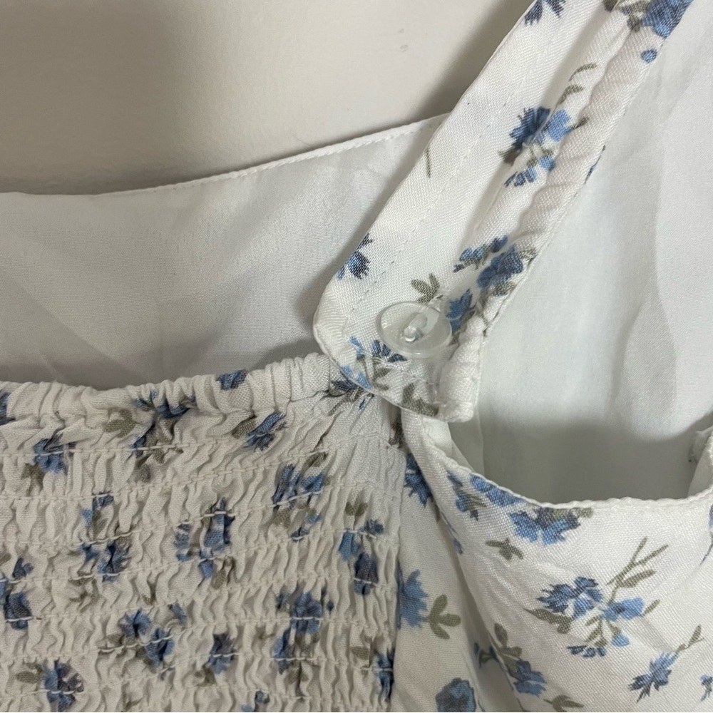 [Hollister] White & Blue Floral Print Cottagecore Coquette Cropped Tank Top - Picture 9 of 9